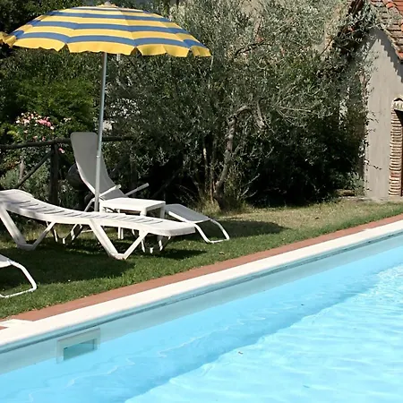Sleeps 4 T241251 Daire Cortona